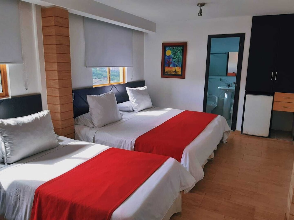 Hotel Leon Dorado 4/27