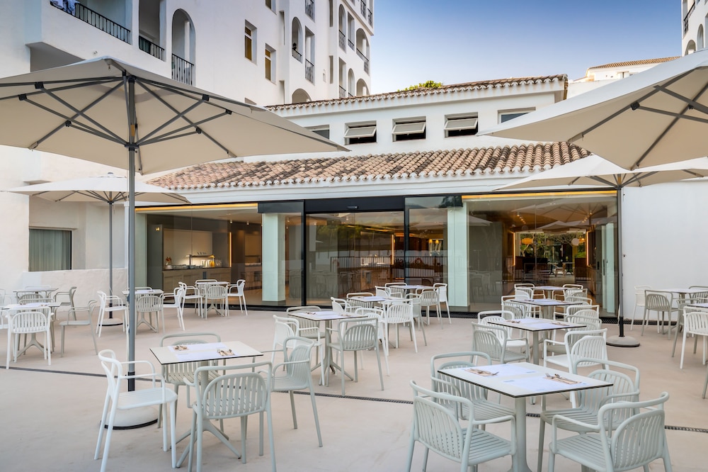 Occidental Puerto Banus 61/75
