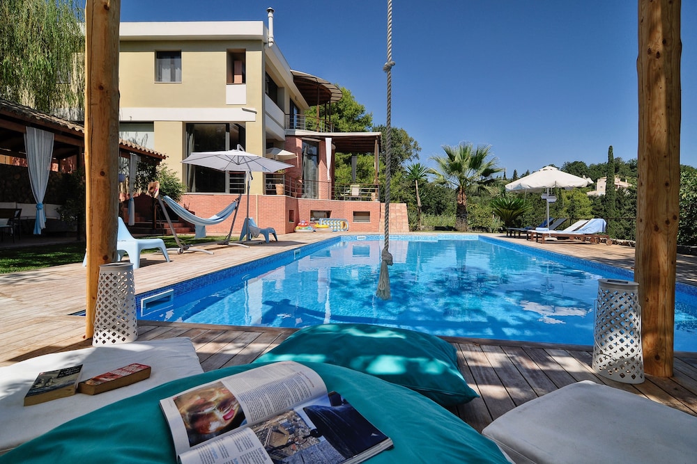Villa Chloe In Corfu 17/19
