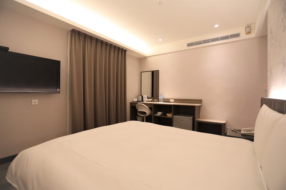 Deluxe, Queen Bed