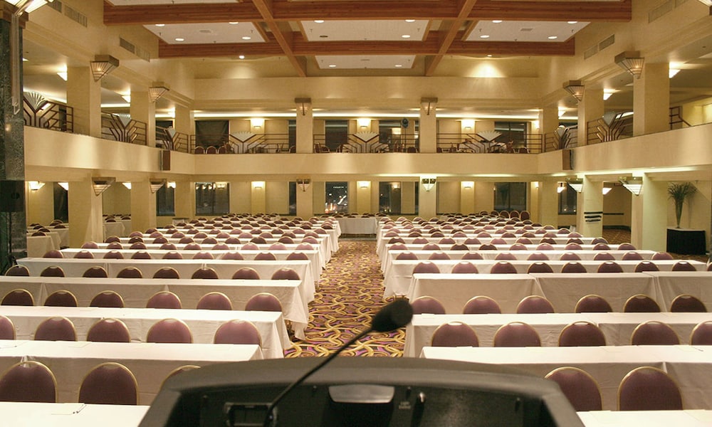 Atheneum Suite Hotel 36/39