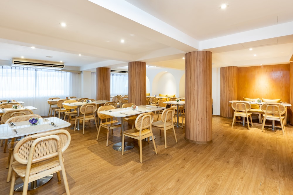 Arck Hotel 40/50