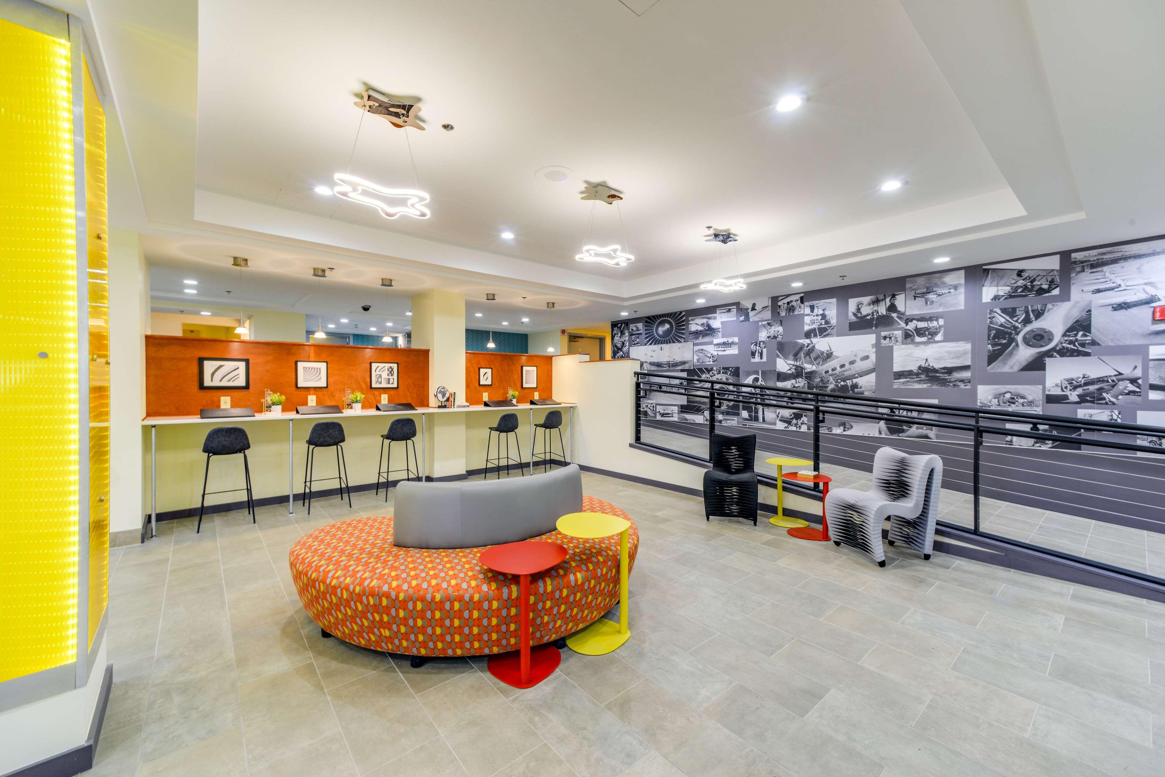 St. Louis Airport Hotel 25/44