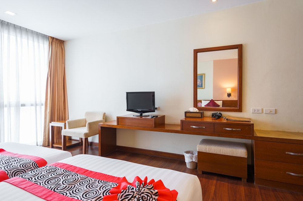 Lantana Resort Hotel 30/61