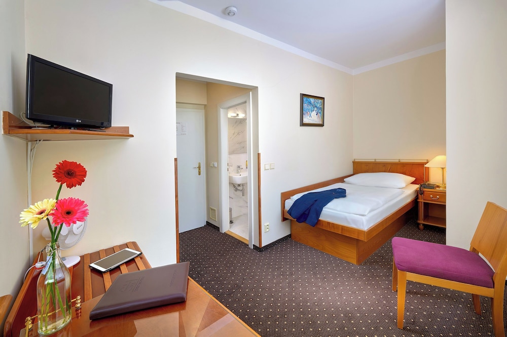 Melantrich Sivek Hotels 30/46