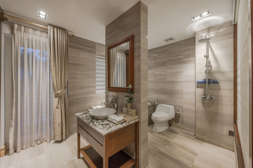 FLC LUXURY RESORT VINH PHUC 27/70