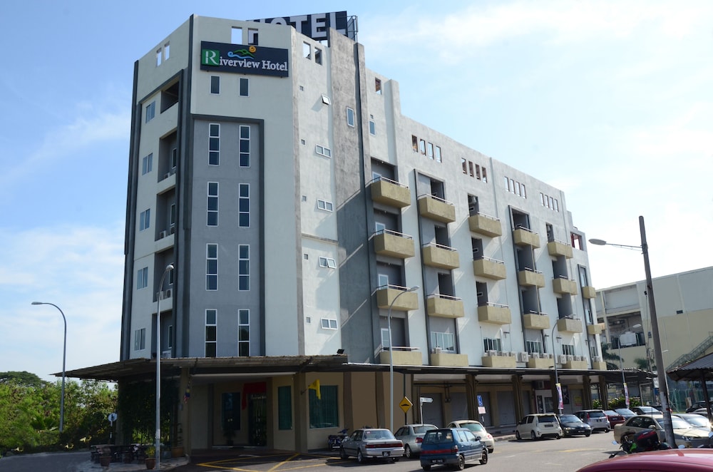 Riverview Hotel 4/33