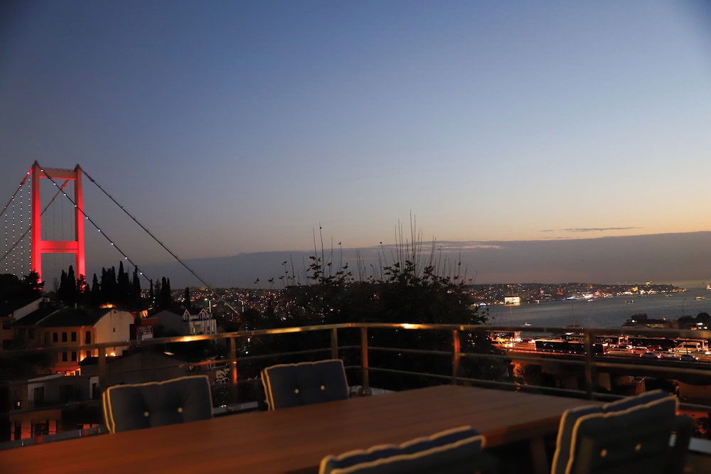 Mona Bosphorus 46/50