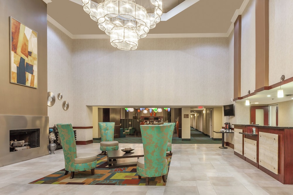 Holiday Inn Hotel And Suites Oklahoma City North 19/32
