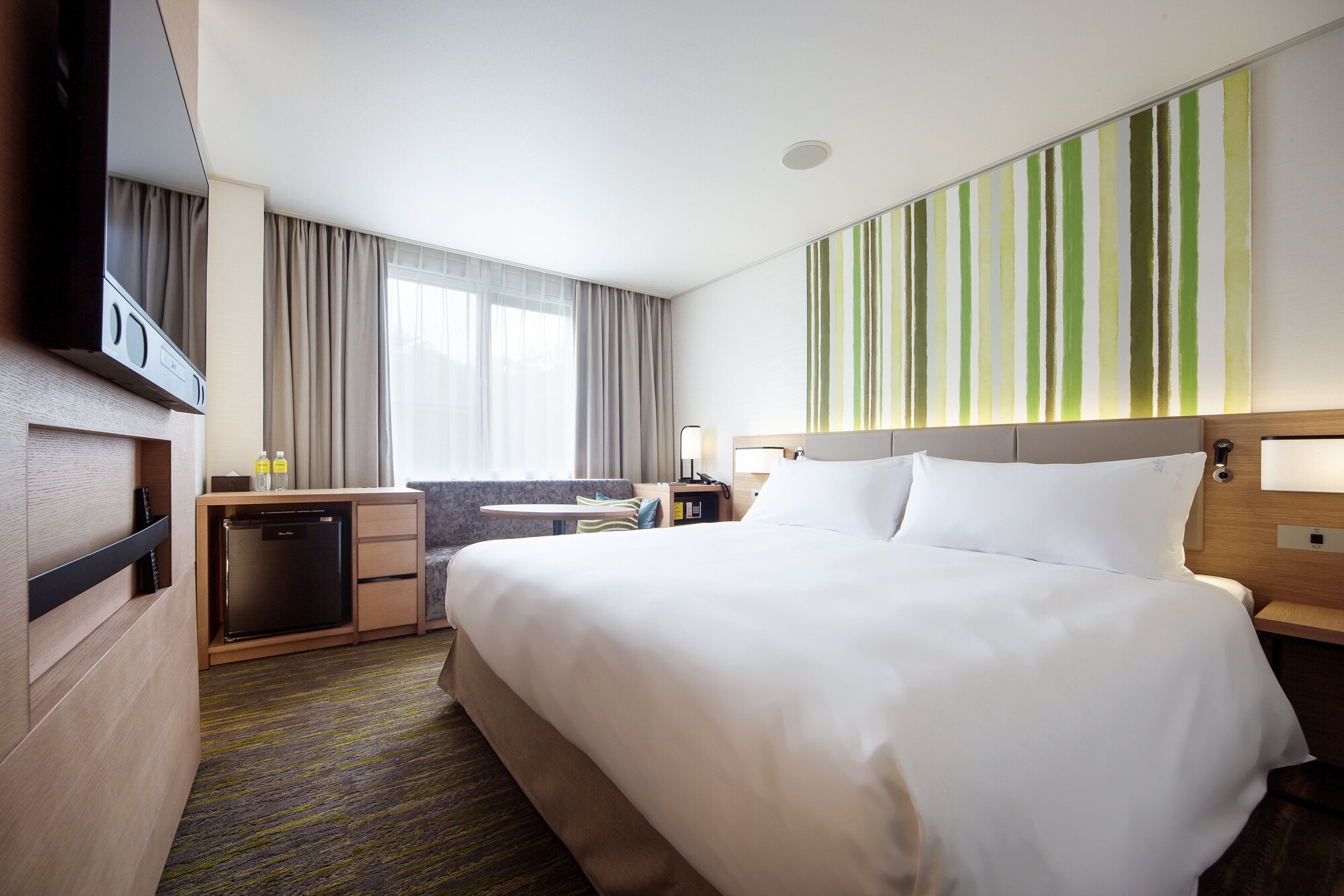 Standard, King Bed