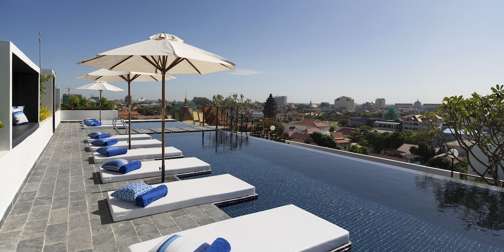 Patio Hotel & Urban Resort 63/73