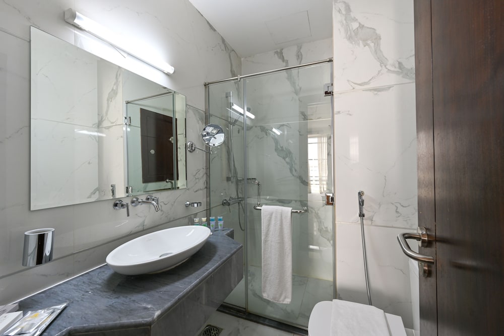 Al Mansour Suites 44/49