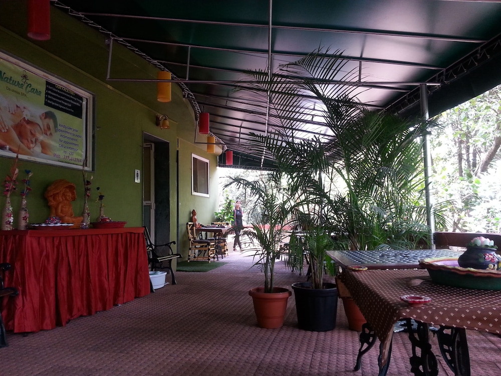 Bella Vista Resort 42/68