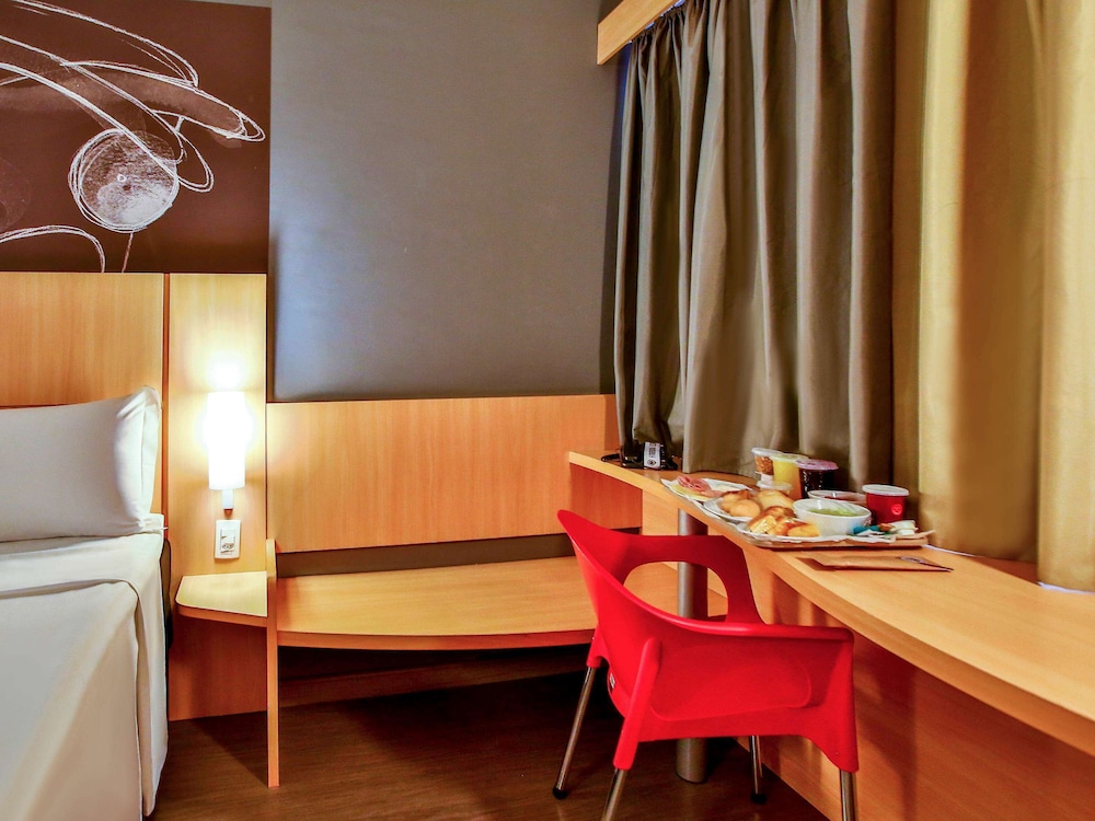 Ibis Goiania 54/64