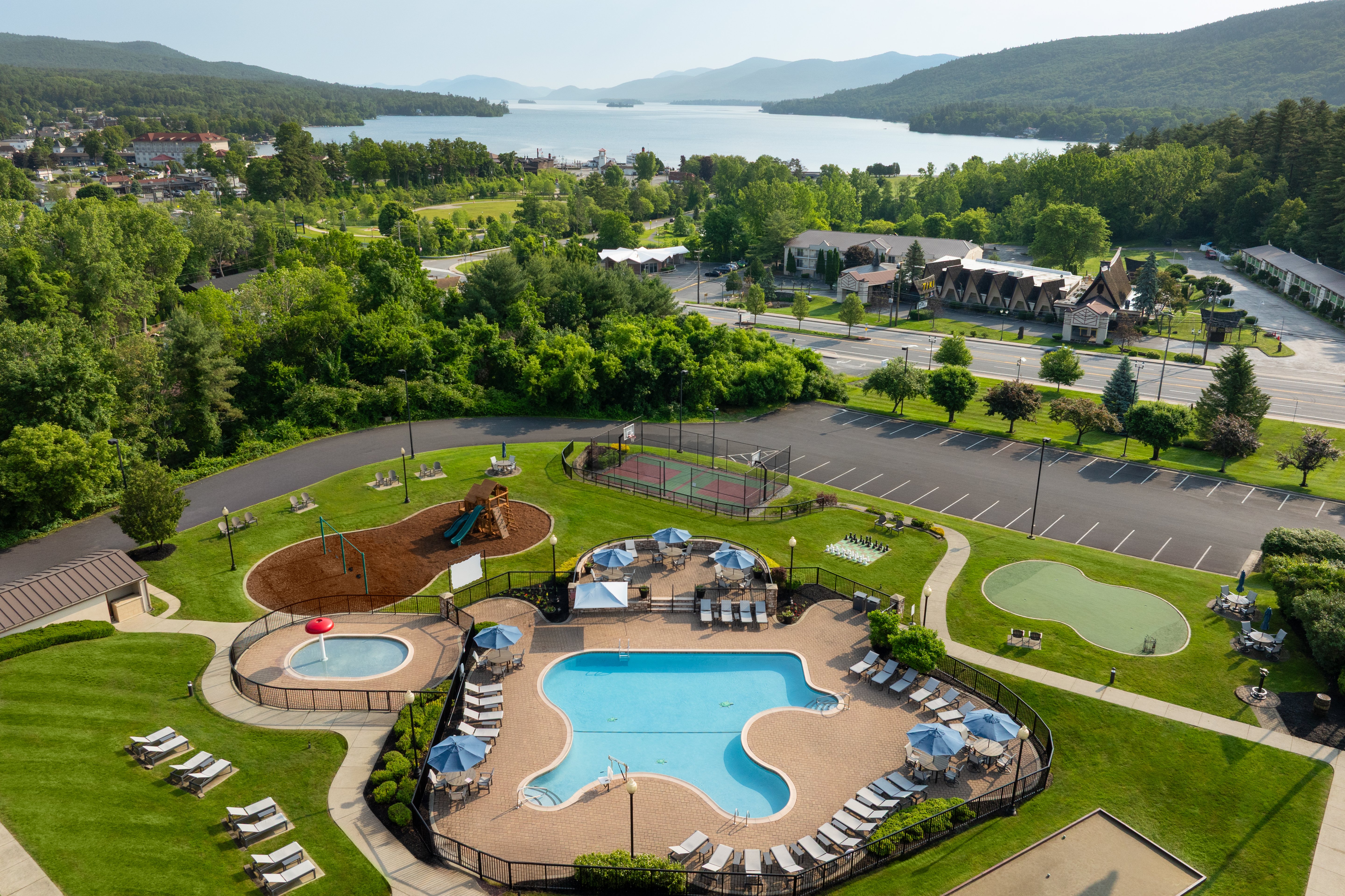 Holiday Inn Resort Lake George Adirondack Area 67/69