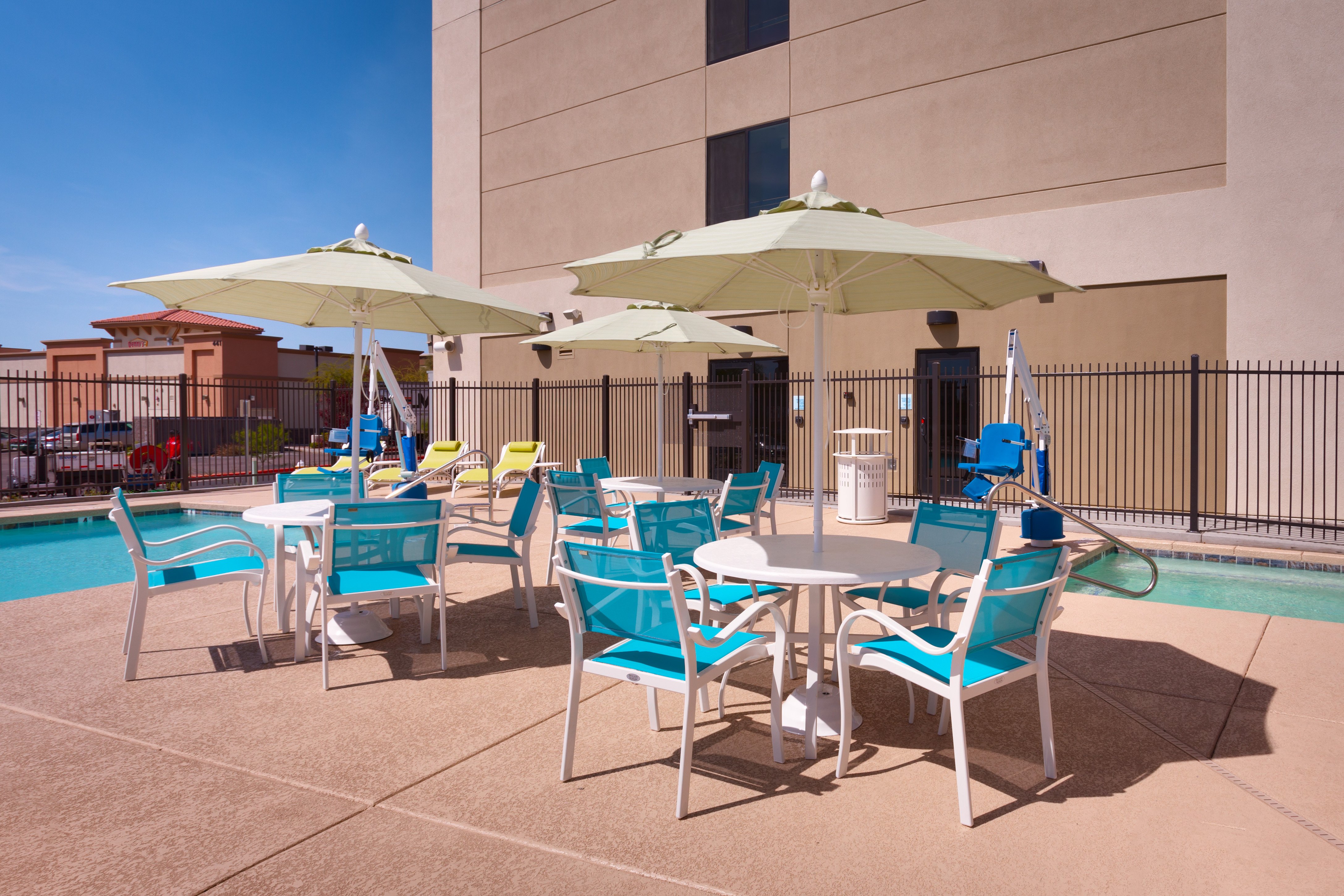 Holiday Inn Express Suites Phoenix West Buckeye 58/59