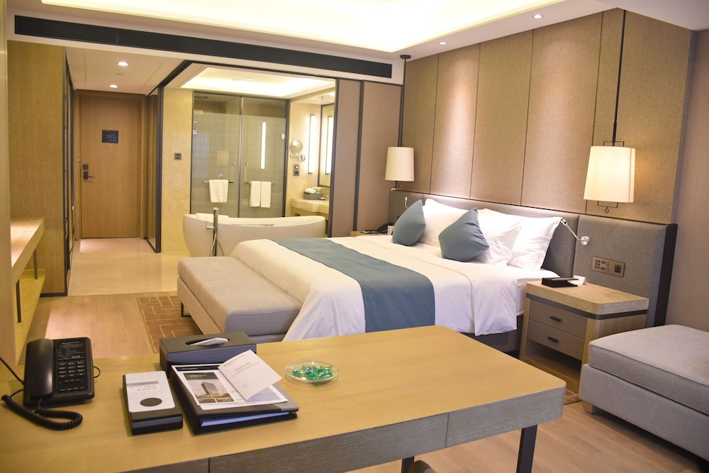 Wyndham Grand Maoming 18/38