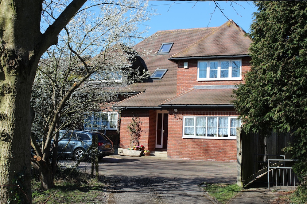 Oxfordbnb 4/49