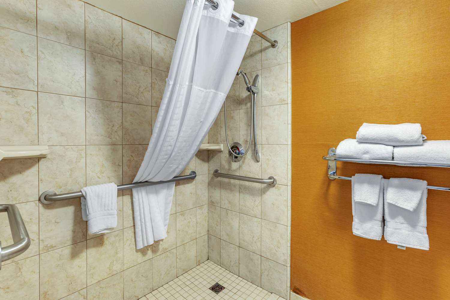Comfort Inn & Suites Phoenix North / Deer Valley 31/31