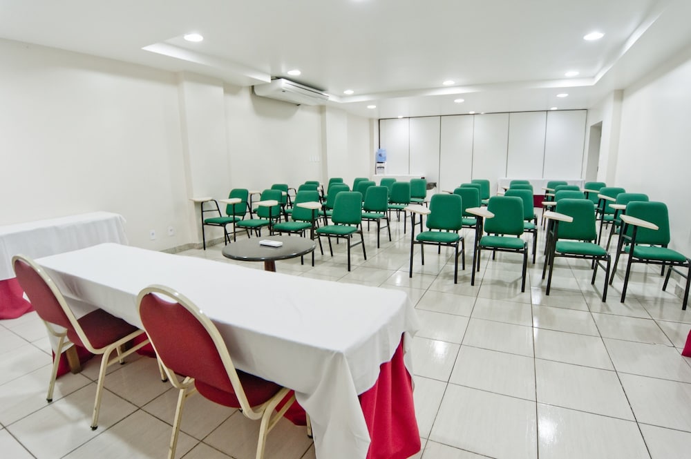 Hotel Golden Park Salvador By Nacional Inn 66/72