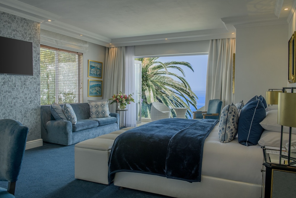 The Clarendon - Bantry Bay 15/50