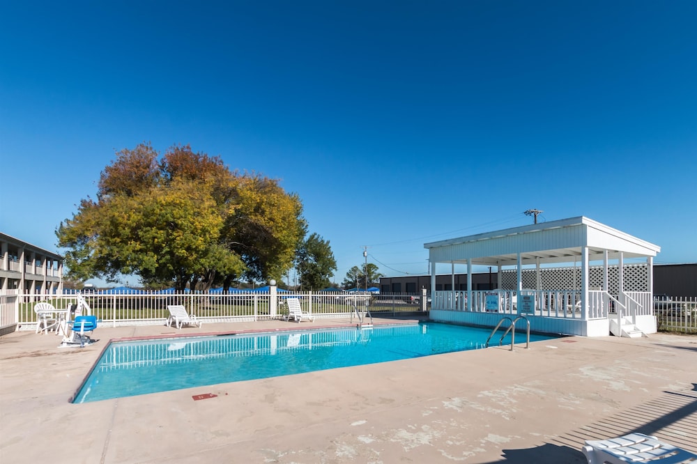 Motel6 Stephenville, TX 43/46
