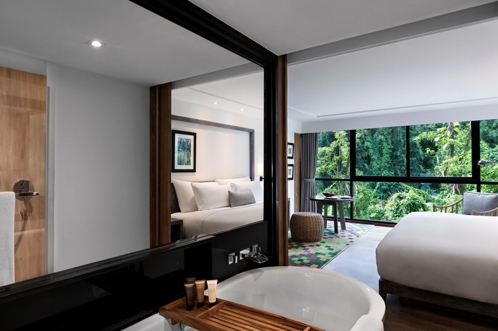 The Nai Harn Phuket 30/89