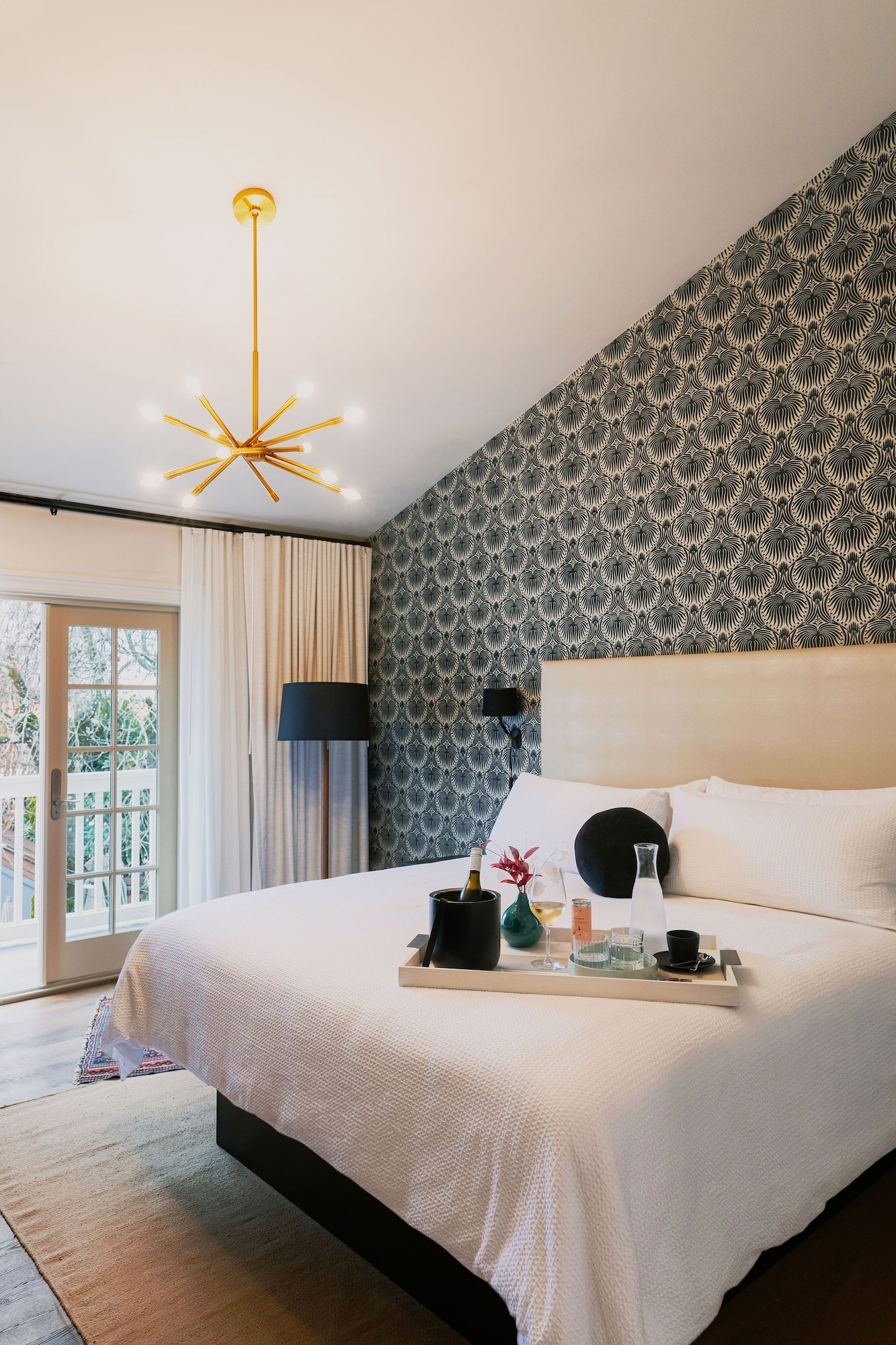 Courtyard, Deluxe, King Bed