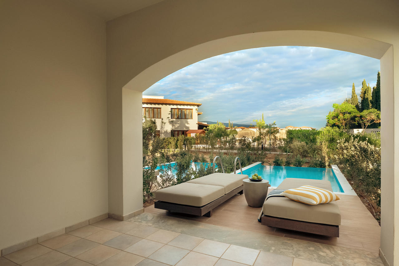 Zeus Eretria Resort 24/50