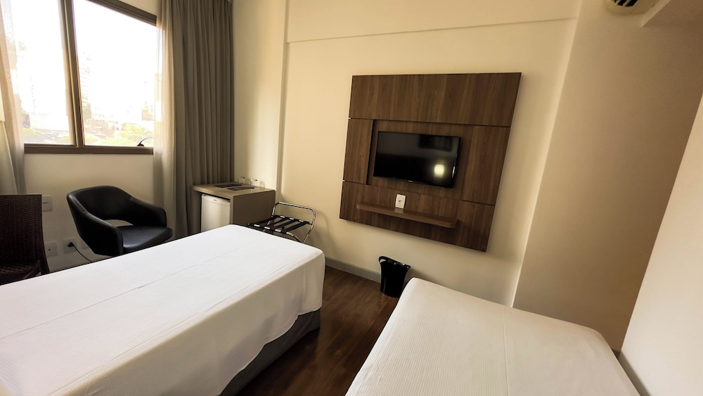 Hotel Vivenzo Savassi 20/50