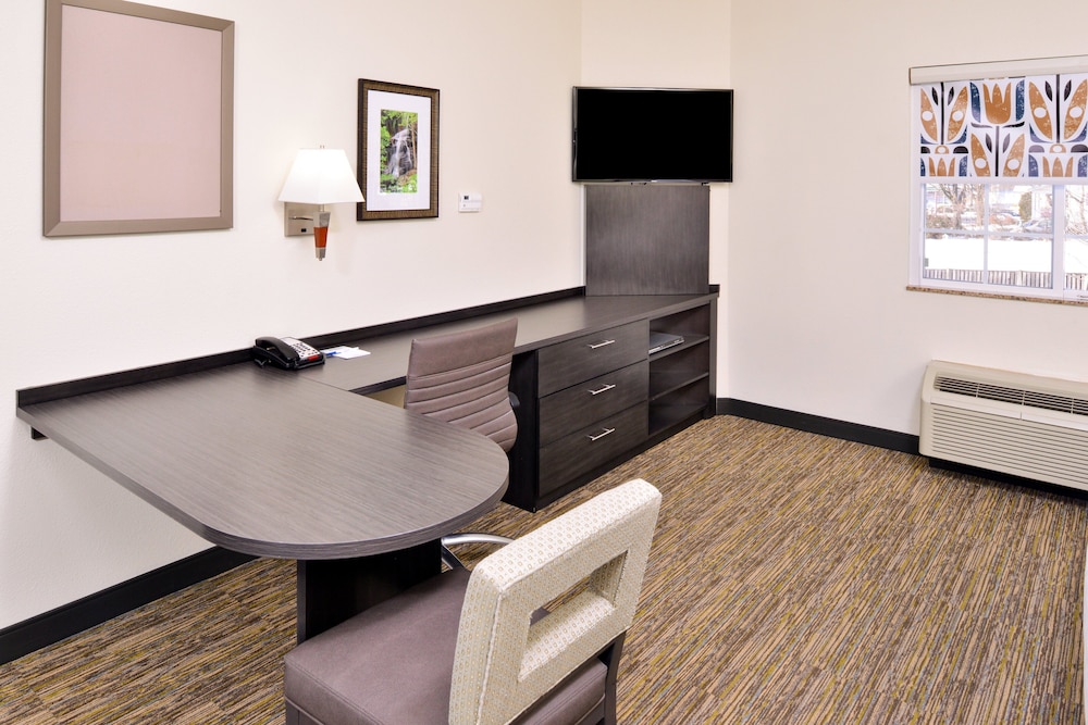 Candlewood Suites Winchester 20/39