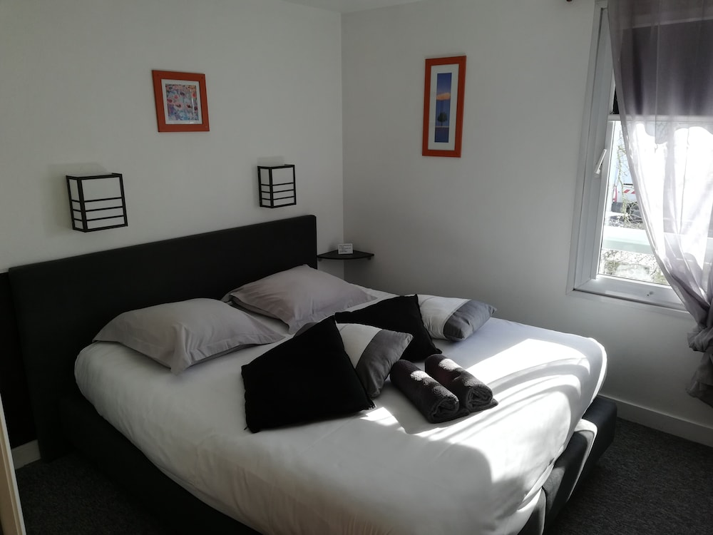 Kyriad Direct Saintes 13/61