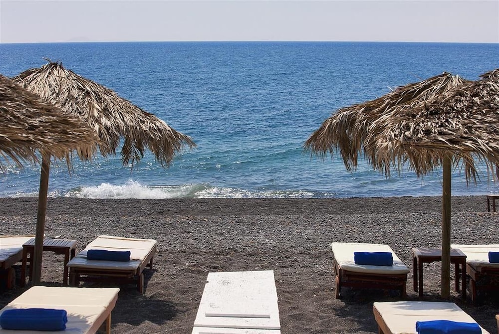 Alesahne Beach Hotel 62/74