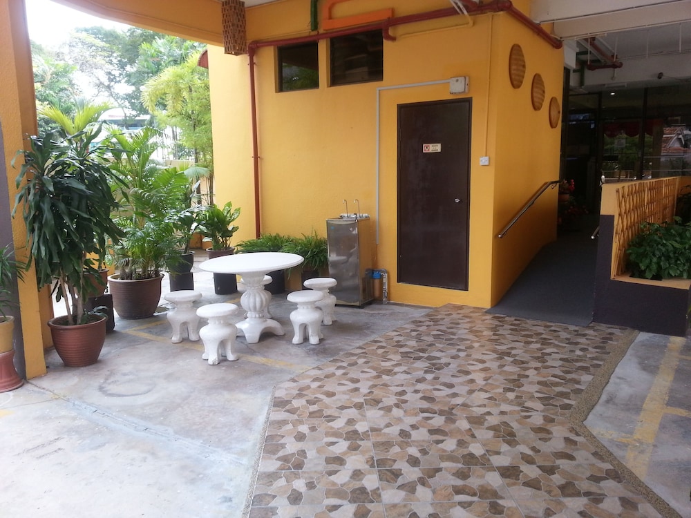 Goodhope Hotel Kelawei 42/71