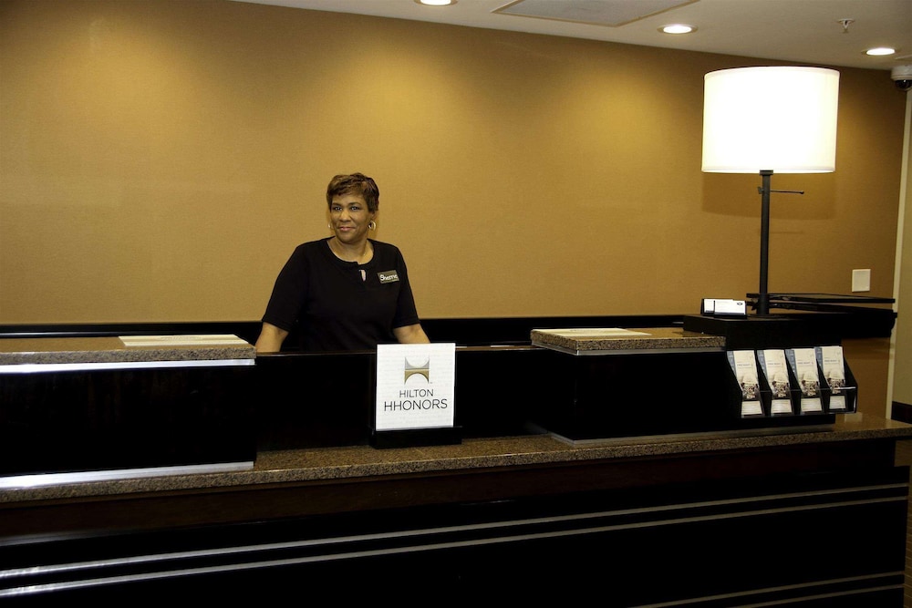Hampton Inn Suffolk 37/53