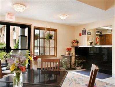 Days Inn By Wyndham Keene Nh 9/41
