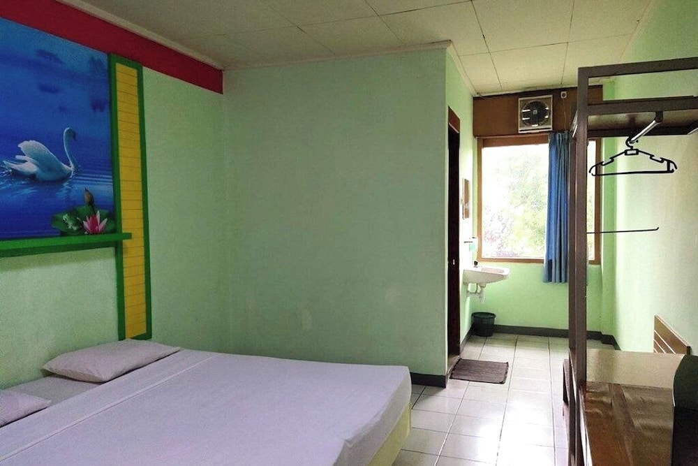 Hotel Bandung Permai by ZUZU 21/34