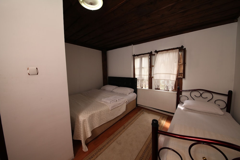 Efe Guest House 7/34