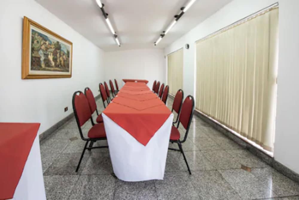 Carlton Plaza Pocos De Caldas 50/52