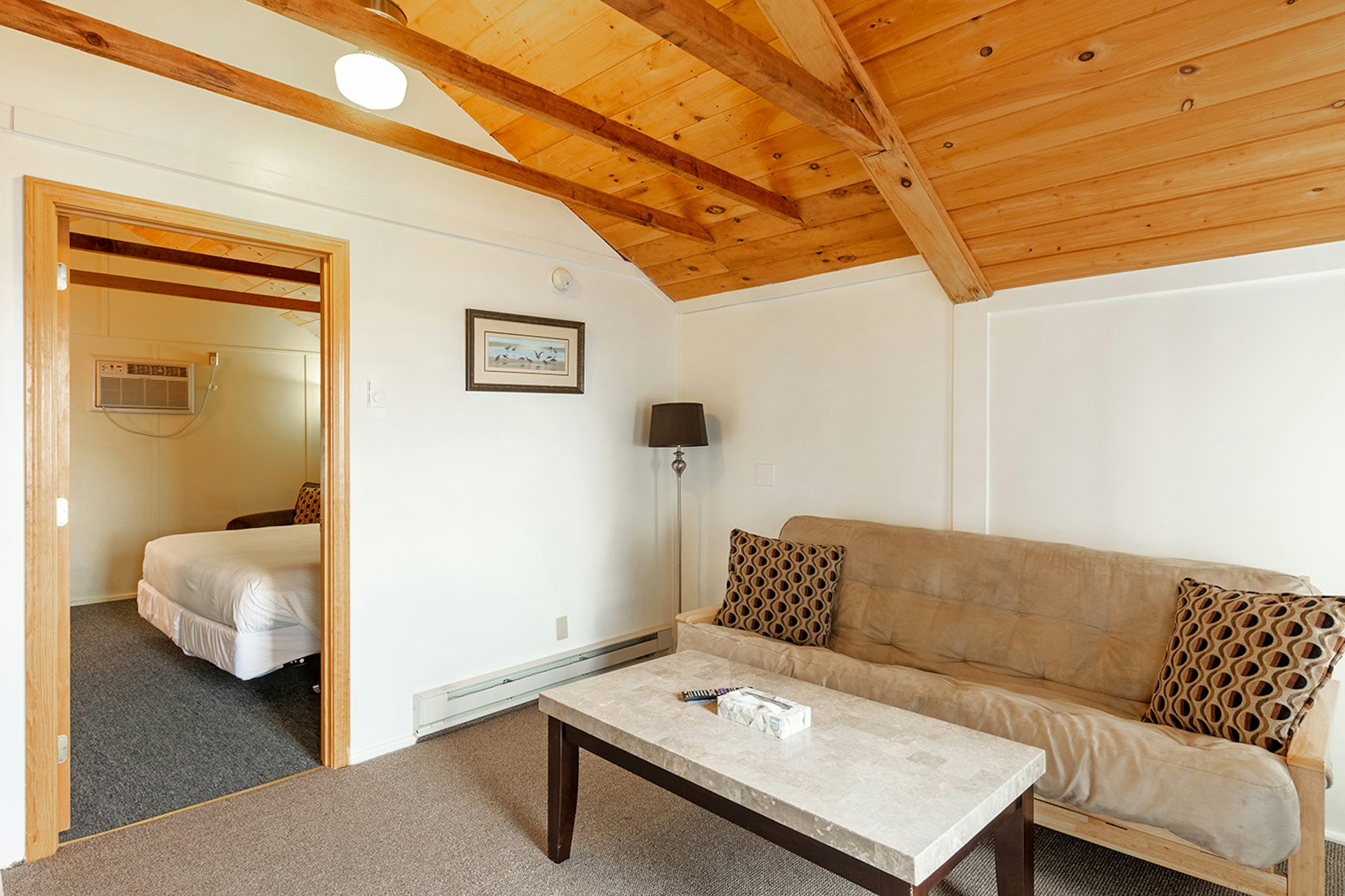 Half Moon Motel And Cottages 28/50