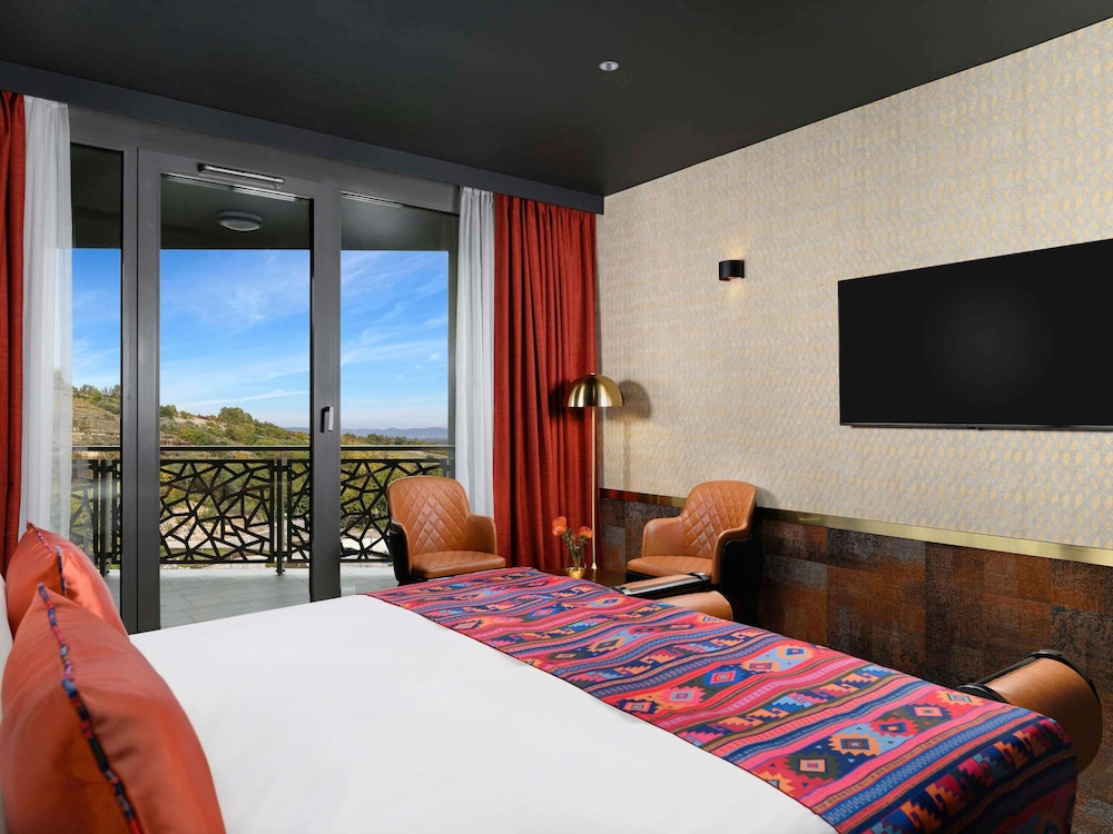 Deluxe, King Bed, Sauna