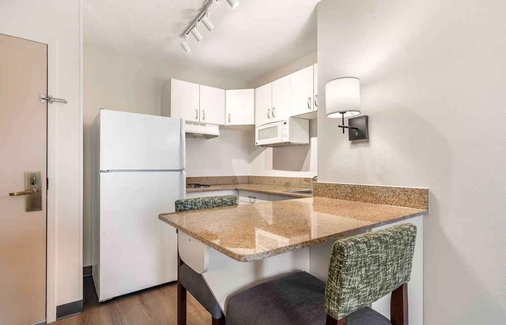 Extended Stay America Washington D C Alexandria Eisenhower Ave 40/40