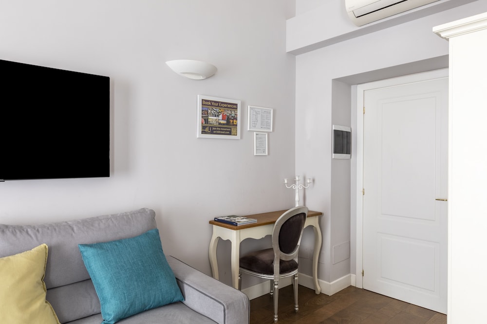 Spagna Art & Suites 43/58