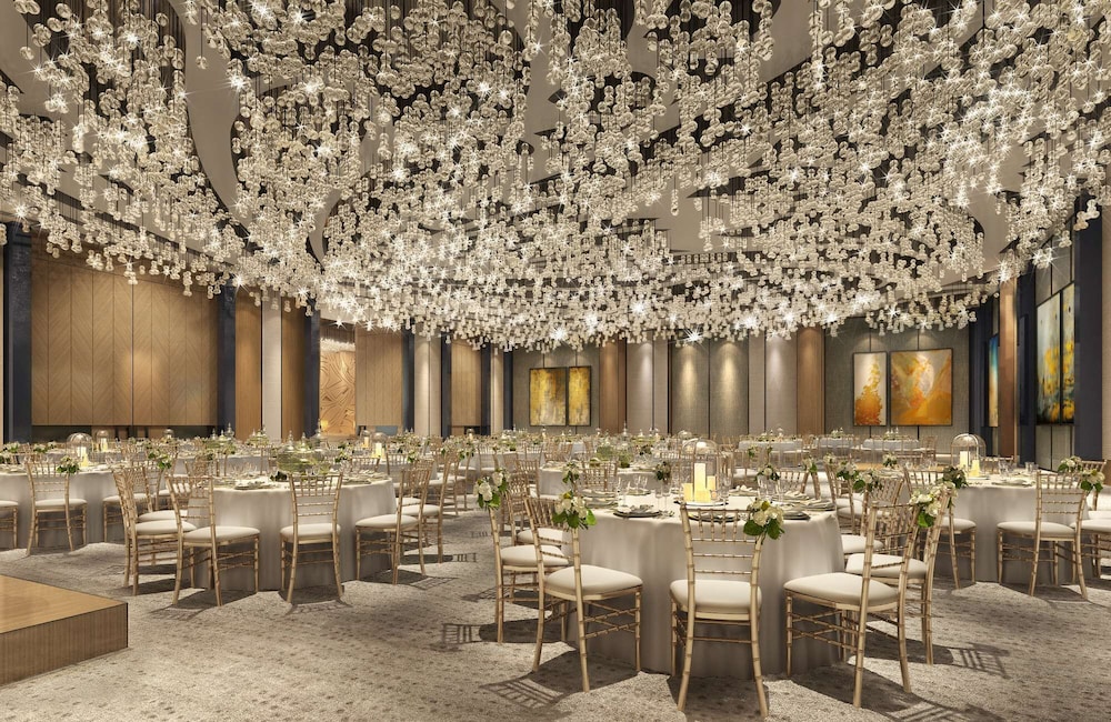 Radisson Hangzhou Qianjiang 53/58