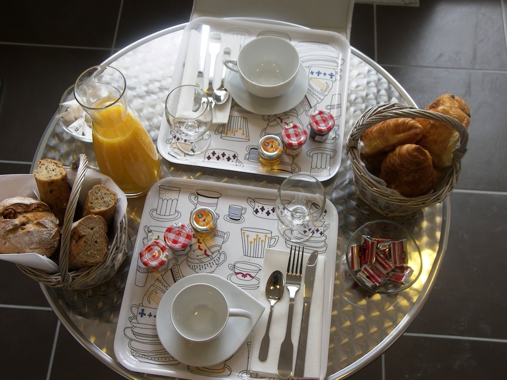 Hostellerie Du Matin Calme 25/39