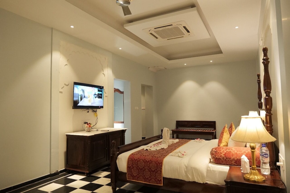 WelcomHeritage Ranthambore Mount Valley Resort 12/43