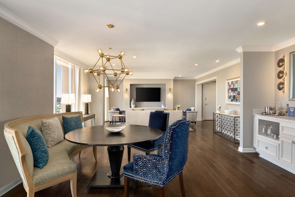 Fairmont Dallas 41/73