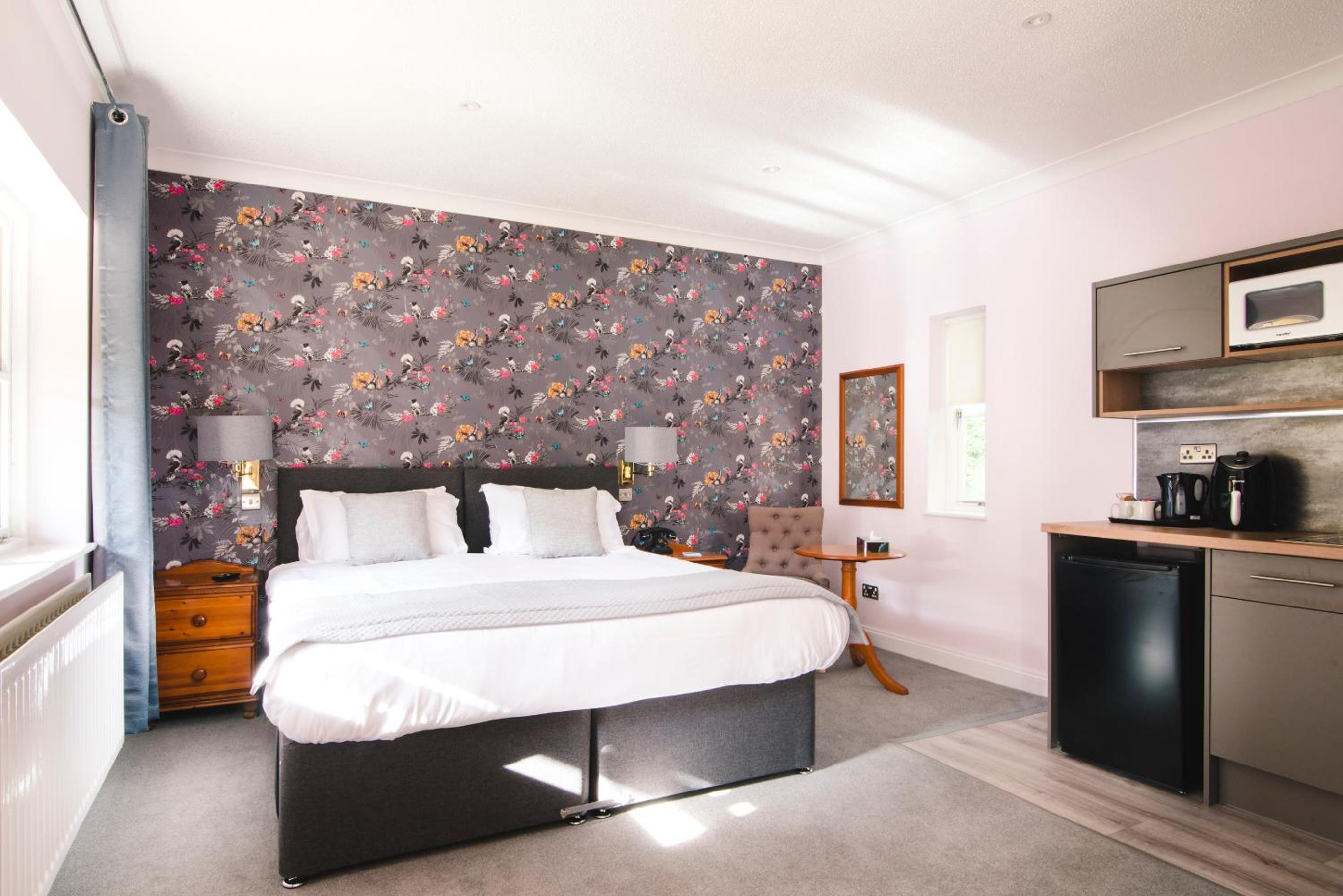Courtyard, Standard, Double Bed, Kitchenette
