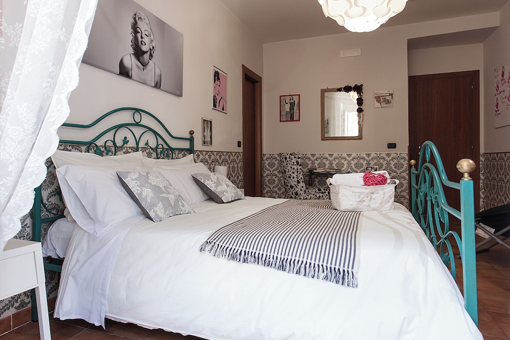 SUPERIOR, DOUBLE BED