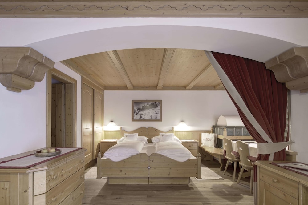Hotel Tyrol 23/66